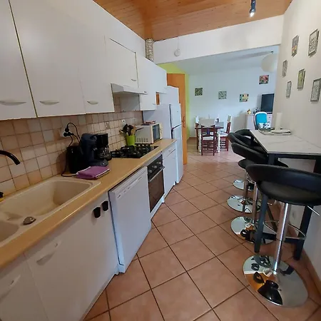 Сasa de vacaciones Des Vignes Au Calme, 2 Ch, Terrasse, Animaux Admis, Parking, Recharge Ve - Fr-1-584-164 *